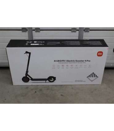 SALE OUT. Xiaomi Electric Scooter 4 Pro EU Xiaomi Electric Scooter 4 Pro EU 700 W 25 km/h 10 " 6 month(s) |