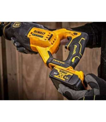 DeWALT DCS382N-XJ reciprocating saw