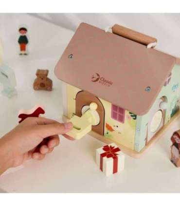 CLASSIC WORLD деревянный сенсорный обучающий домик с замками и ключами, 11 предметов