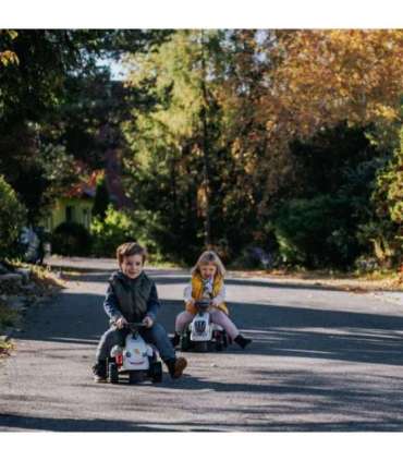 FALK Traktorek Baby Valtra Biały z Przyczepką + akc. od 1 roku