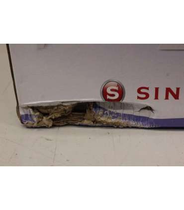 SALE OUT.  Singer Sewing Machine Starlet 6680 Number of stitches 80 Number of buttonholes 6 White DAMAGED