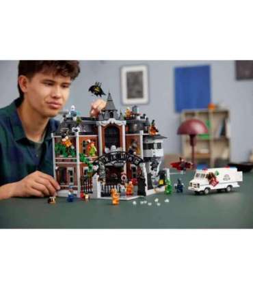 LEGO BATMAN 76300 Arkham Asylum