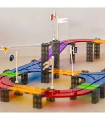 WOOPIE Magnetyczny Tor Samochodowy Wyścigowy + Autko 137 El.