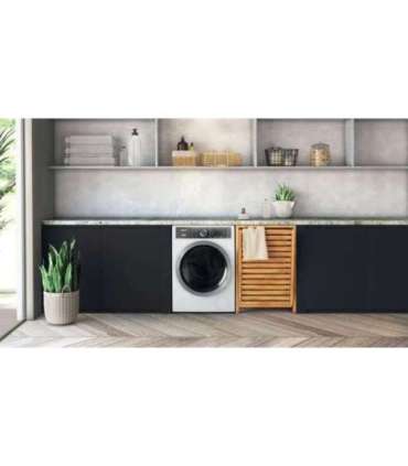 Pesumasin Hotpoint H8W946WBEU