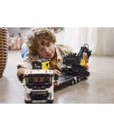 LEGO Technic Volvo FMX Truck & EC230 elektriline ekskavaator