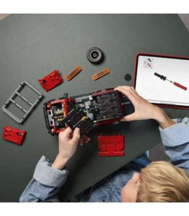 LEGO Technic Ford Bronco maastur