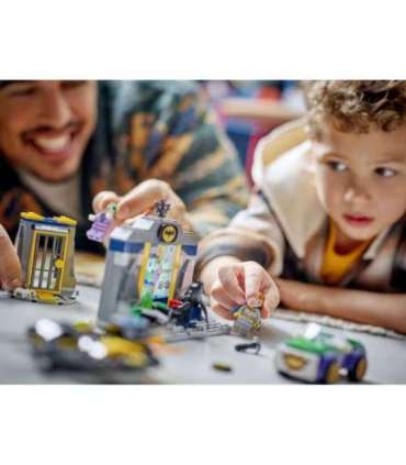 LEGO Super Heroes Batcave koos Batmani, Batgirli ja Jokeriga
