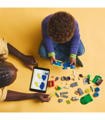 LEGO Spidey meeskonna dinosauruseroomiku päästmine