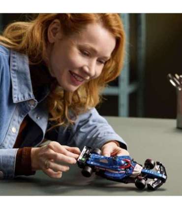 LEGO Speed Champions Visa Cash APP RB VCARB 01 F1 võidusõiduauto