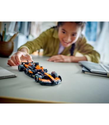 LEGO Speed Champions McLaren F1 Team MCL38 võidusõiduauto
