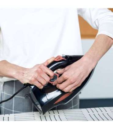 Steam iron Black+Decker BXIR3000E (3000W black)