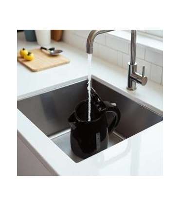 IDEAL Kettle 1.8 l, power 1500 W, glossy black