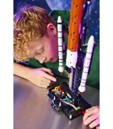 LEGO TECHNIC 42221 NASA Artemis Space Launch System Rocket