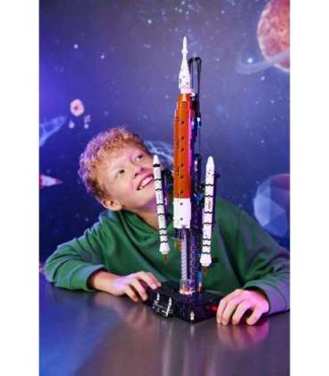 LEGO TECHNIC 42221 NASA Artemis Space Launch System Rocket