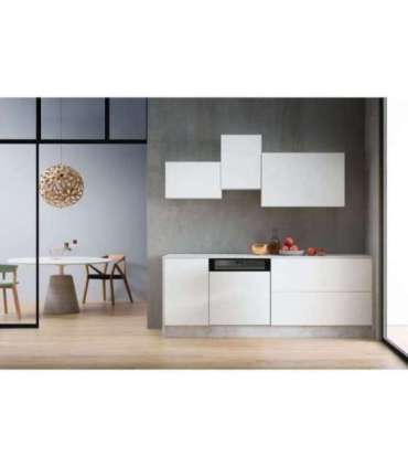 Built in dishwasher Whirlpool