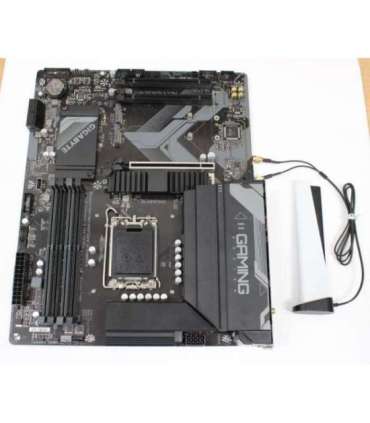 SALE OUT. Gigabyte USED, REFURBISHED, WITHOUT ACCESSORIES, ONLY BACK PANEL, AND ANTENA INCLUDED