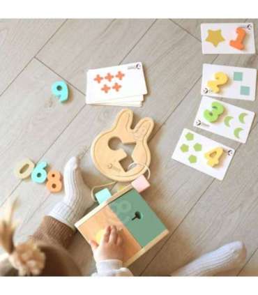 CLASSIC WORLD Пастельный набор для младенцев - коробка 'Первые обучающие игрушки' для детей от 12 до 18 месяцев