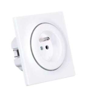 Fibaro Walli socket-outlet Type E White
