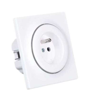 Fibaro Walli socket-outlet Type E White