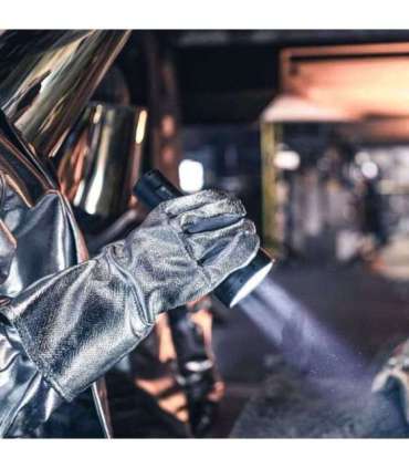 Ledlenser P18R Black Hand flashlight LED