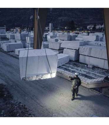 Ledlenser P18R Black Hand flashlight LED