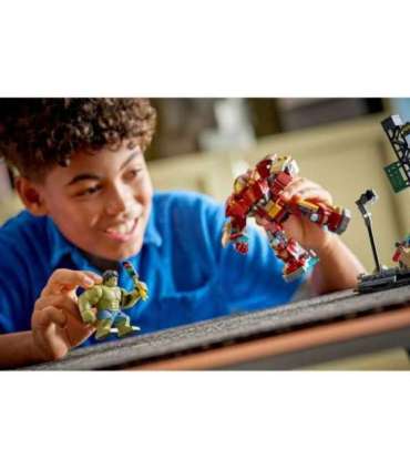 LEGO MARVEL 76343 Epic Battle: Hulkbuster vs. The Hulk