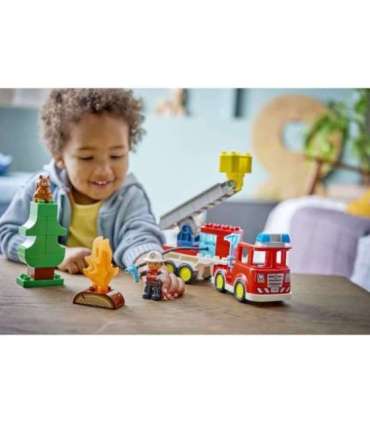LEGO DUPLO Tuletõrjeauto vooliku ja tuletõrjujaga