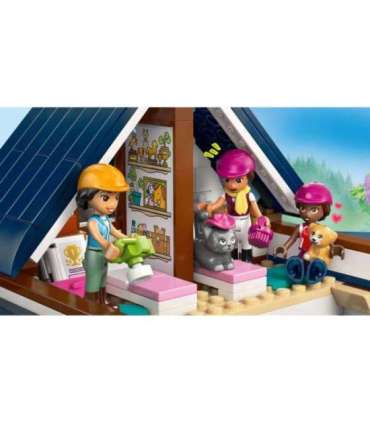 LEGO Friends Hobusetall ja ratsakool