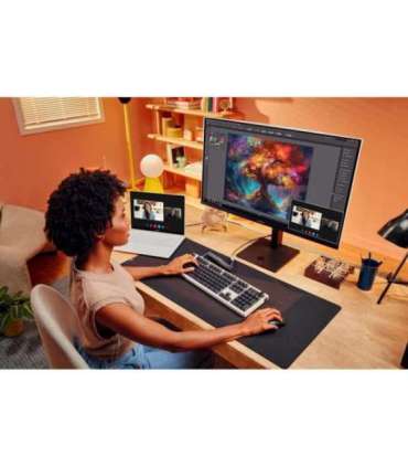 HP OMEN Transcend 31.5 inch UHD 240Hz OLED Gaming Monitor - Transcend 32