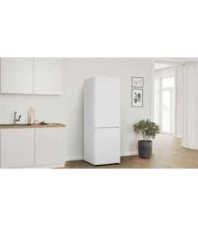 Bosch Serie 4 KGN362WDF fridge-freezer Freestanding 321 L D White