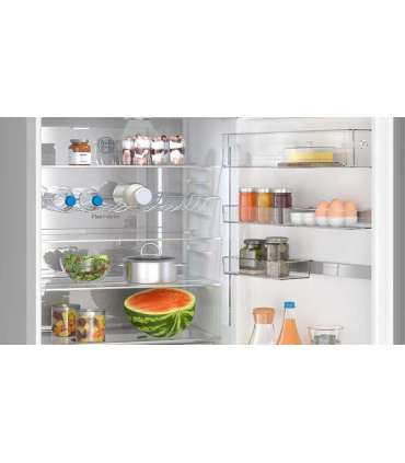 Bosch Serie 6 KGN49LBCF fridge-freezer Freestanding 440 L C Black