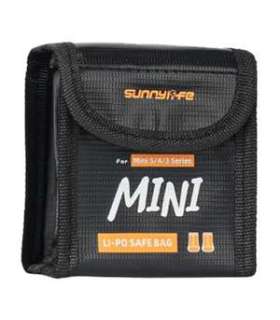 Etui on the Mini 5 Pro's Sunnylife battery (on 2 batteries)