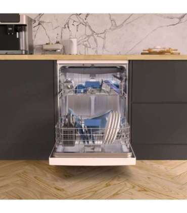 BEKO Freestanding Dishwasher BDFN26530W, Energy class D, Width 60 cm, SelfDry, 3rd drawer, White