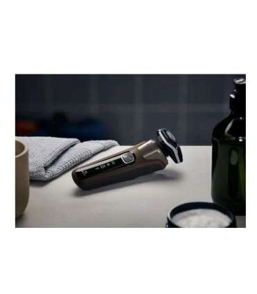 Men's electric shaver, brown + case, Philips 5000 series S5886/38