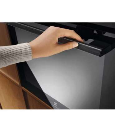 ELECTROLUX LOE8P39Z Oven