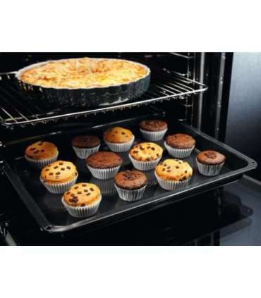 Oven with catalytic converter Electrolux EOF5C50BZ 65 L black