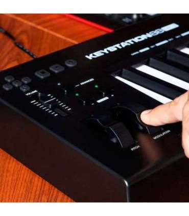 M-AUDIO Keystation 88 MK3 MIDI keyboard 88 keys USB Black, White
