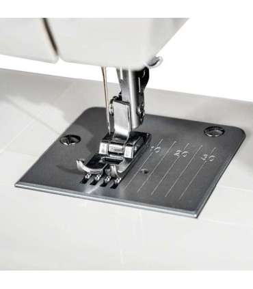 ŁUCZNIK Karina 910 sewing machine