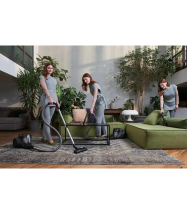 Hoover HP105HM 011 Vacuum cleaner, Bagless, Power 700 W, Tank 2 L, Working radius 7.5 m, Black