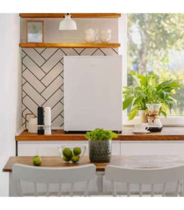 Adler Refrigerator AD 8097 Energy efficiency class E Free standing Larder Height 63.2 cm Fridge net capacity