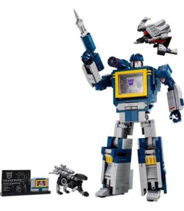 LEGO ICONS 10358 Transformers: Soundwave