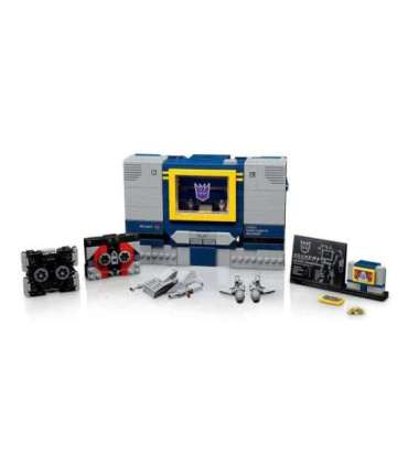 LEGO ICONS 10358 Transformers: Soundwave