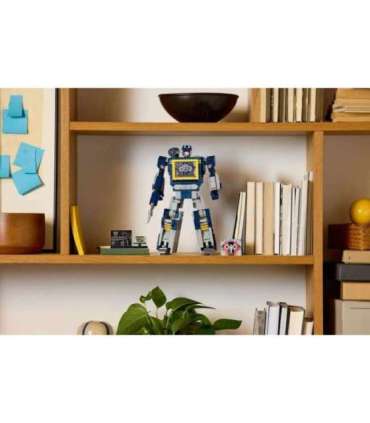 LEGO ICONS 10358 Transformers: Soundwave