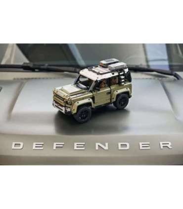 LEGO TECHNIC 42110 LAND ROVER DEFENDER