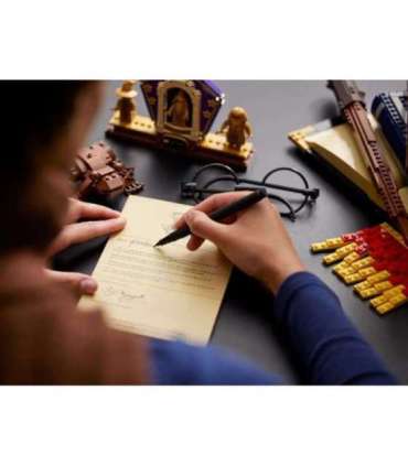 LEGO HARRY POTTER 76391 HOGWARTS ICONS - COLLECTORS' EDITION