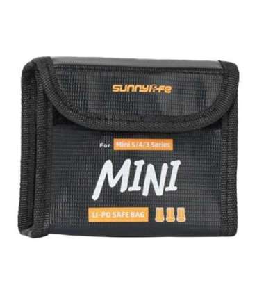 Etui on the Mini 5 Pro's Sunnylife battery (on 3 batteries)