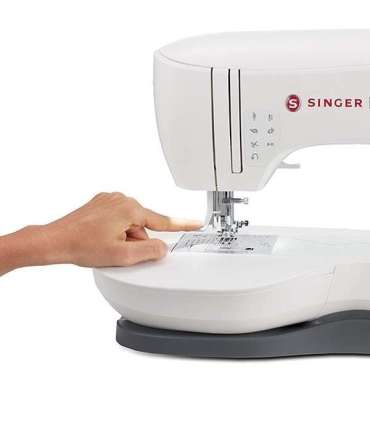 Singer SE300 sewing machine, electric current, white