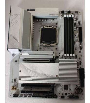 SALE OUT. Gigabyte USED, REFURBISHED, WITHOUT ACCESSORIES, ONLY BACK PANEL INCLUDED