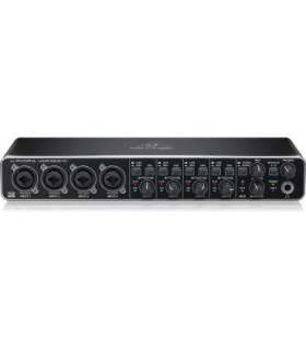Behringer UMC404HD recording audio interface