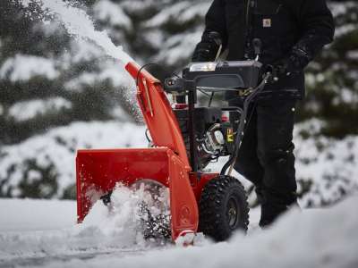 Kuidas valida lumepuhurit: Juhend kodu ja suvilas kasutatavate lumepuhurite kohta